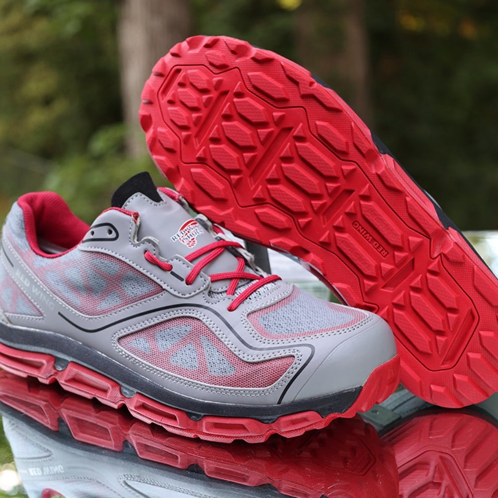 safety toe athletic shoes